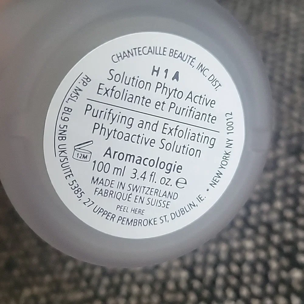 Chantecaille Purifying and Exfoliating Phytoactive Solution 100ML Used - Picture 7 of 8